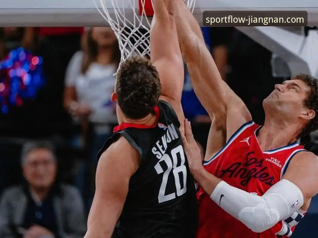 江南体育app下载安卓版 NBA最新动态:快船18分领先遭鹈鹕逆转吞三连败,莱昂纳德纪录夜徒劳